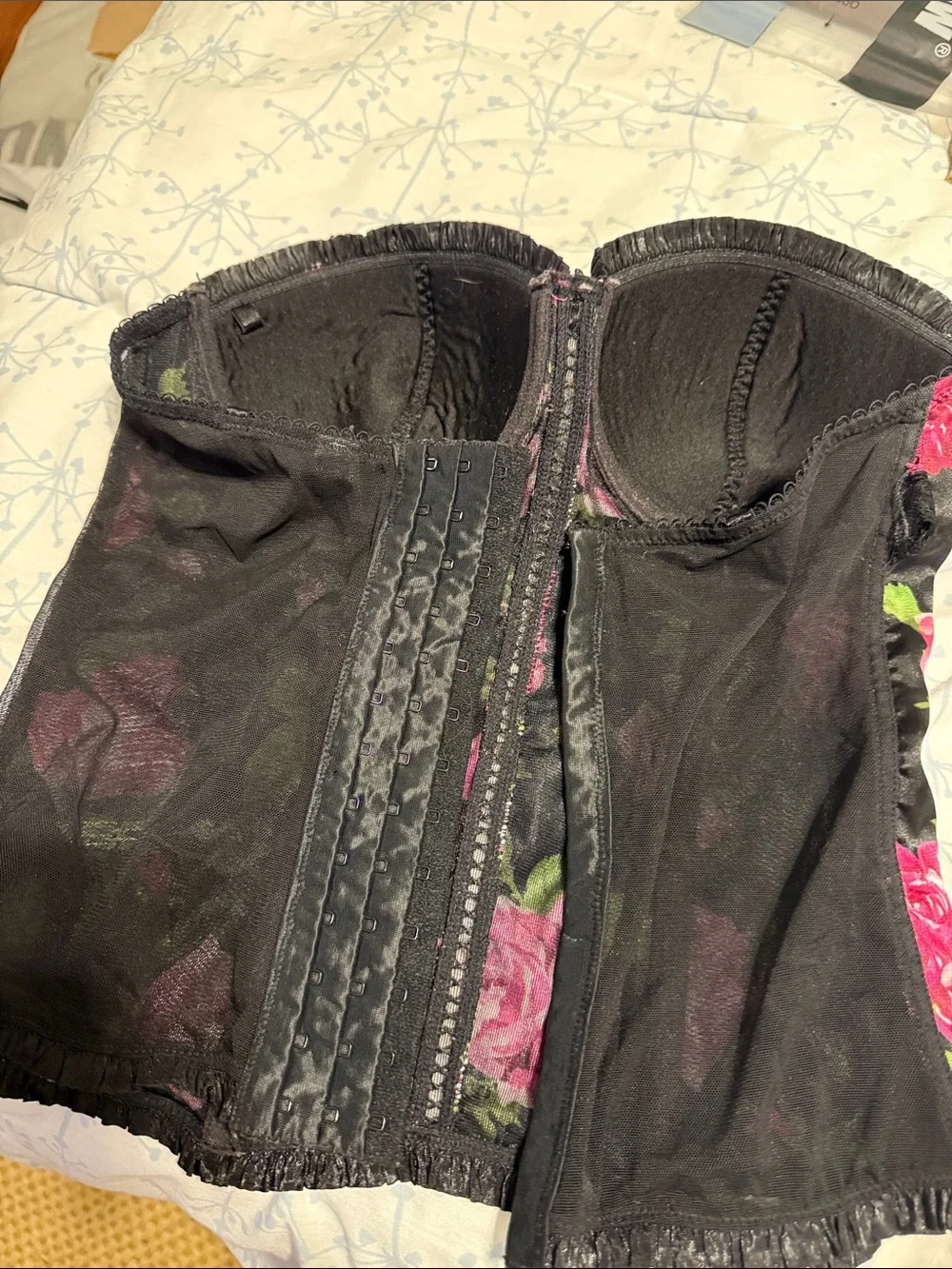 smart & sexy Black Strapless Floral Bustier with Pink Roses
